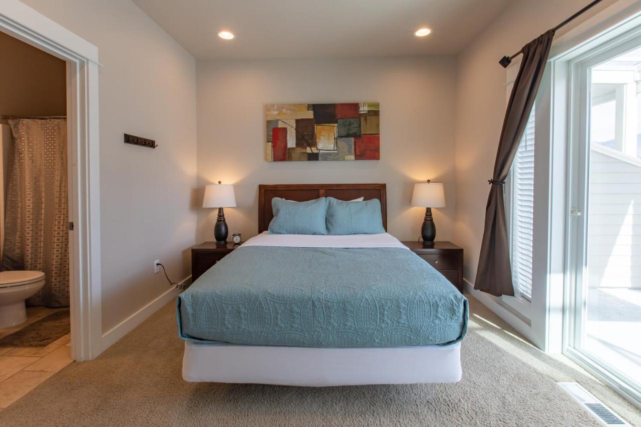 Rockaway Beach Vibes,Waterfront Oceanfront Rockaway Beach House Near Downtown,Wifi, Washer Dryer Buitenkant foto