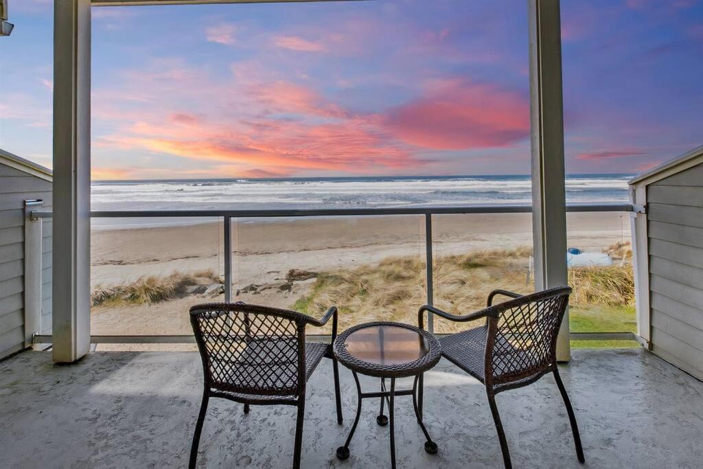 Rockaway Beach Vibes,Waterfront Oceanfront Rockaway Beach House Near Downtown,Wifi, Washer Dryer Buitenkant foto